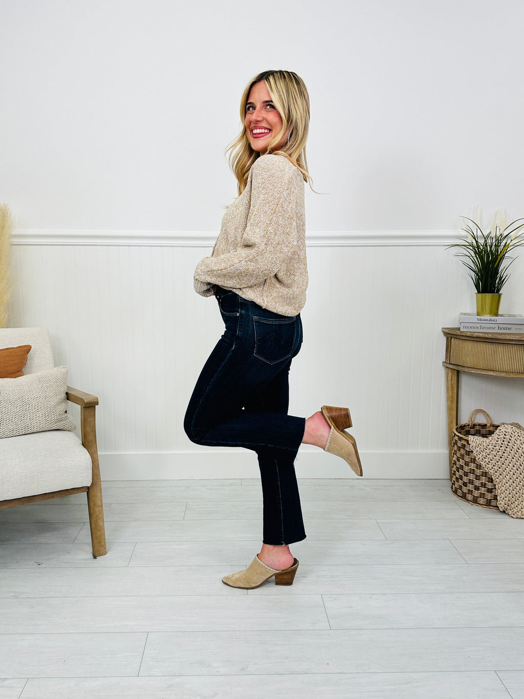 Feeling Fall Cropped Straight Tummy Control Jeans