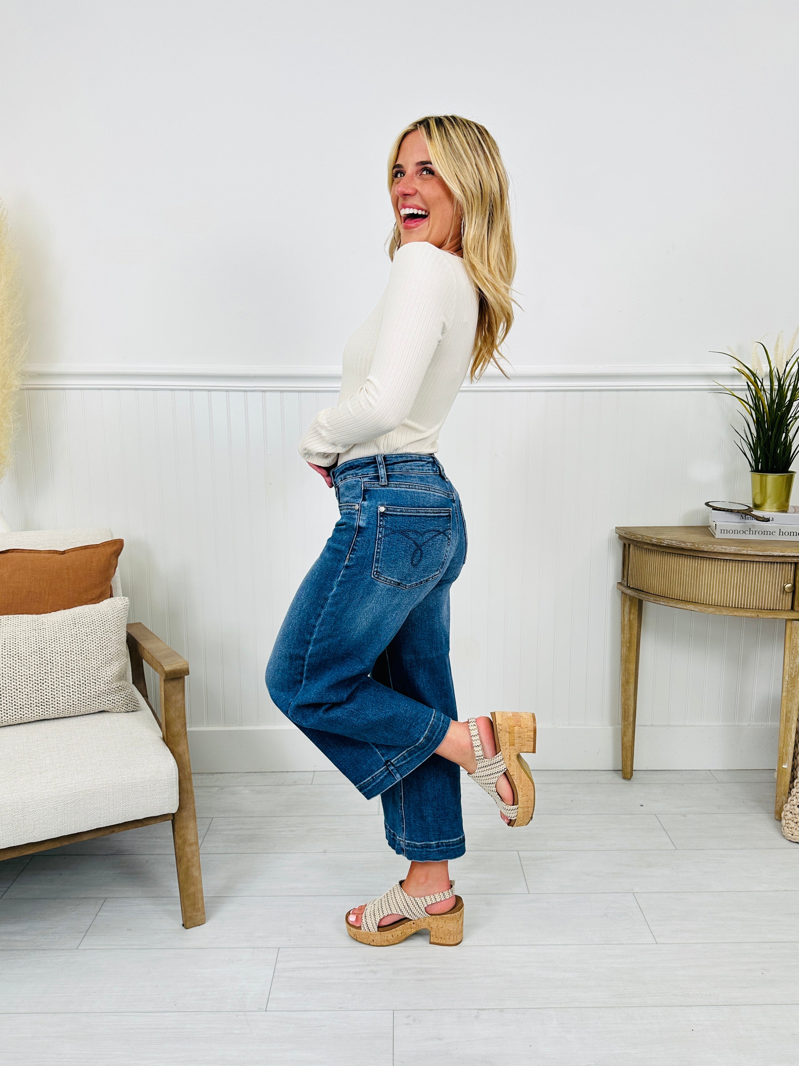 Judy Blue Places To Be Wide Leg Cropped Jeans