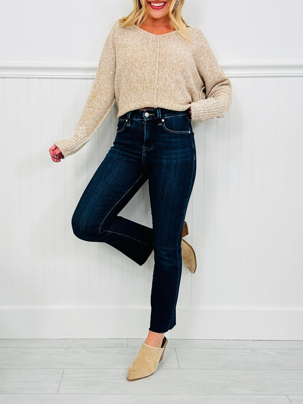 Feeling Fall Cropped Straight Tummy Control Jeans