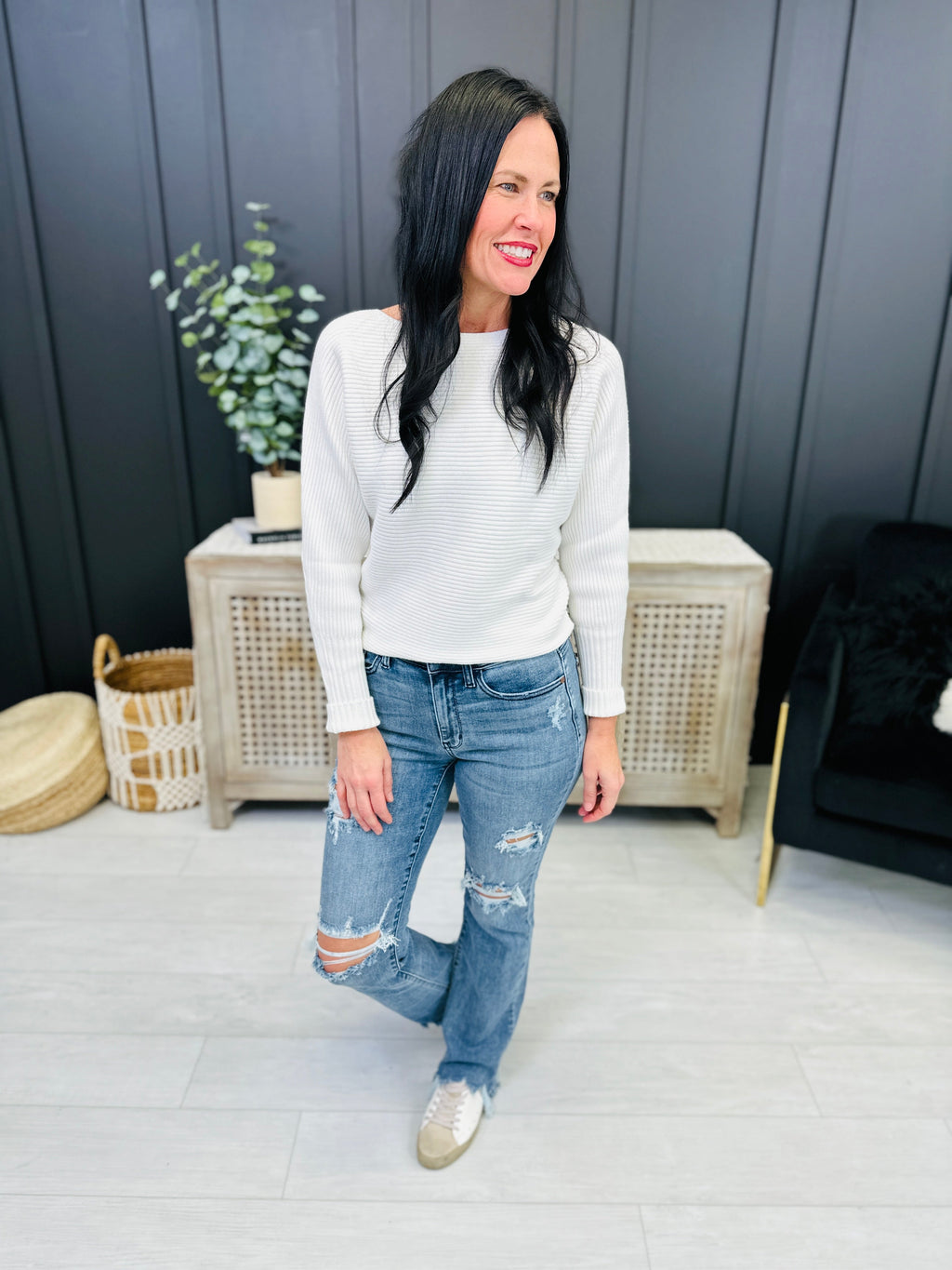 Judy Blue REG/CURVY Get Something Straight Mid Rise Jeans