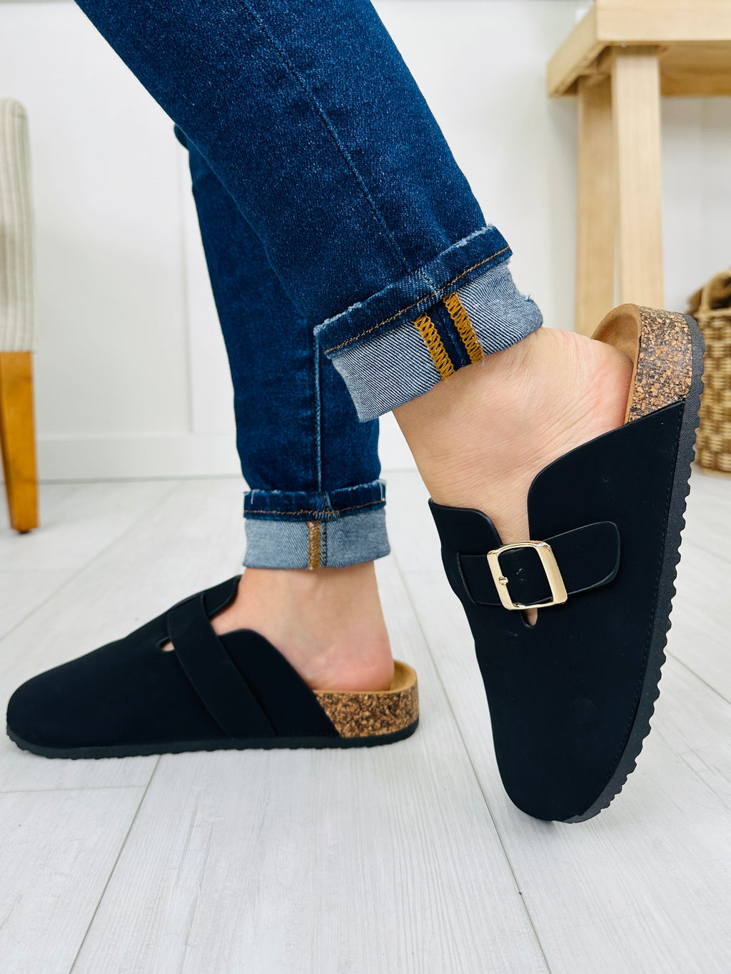 Echo In The Sole Clogs in Black