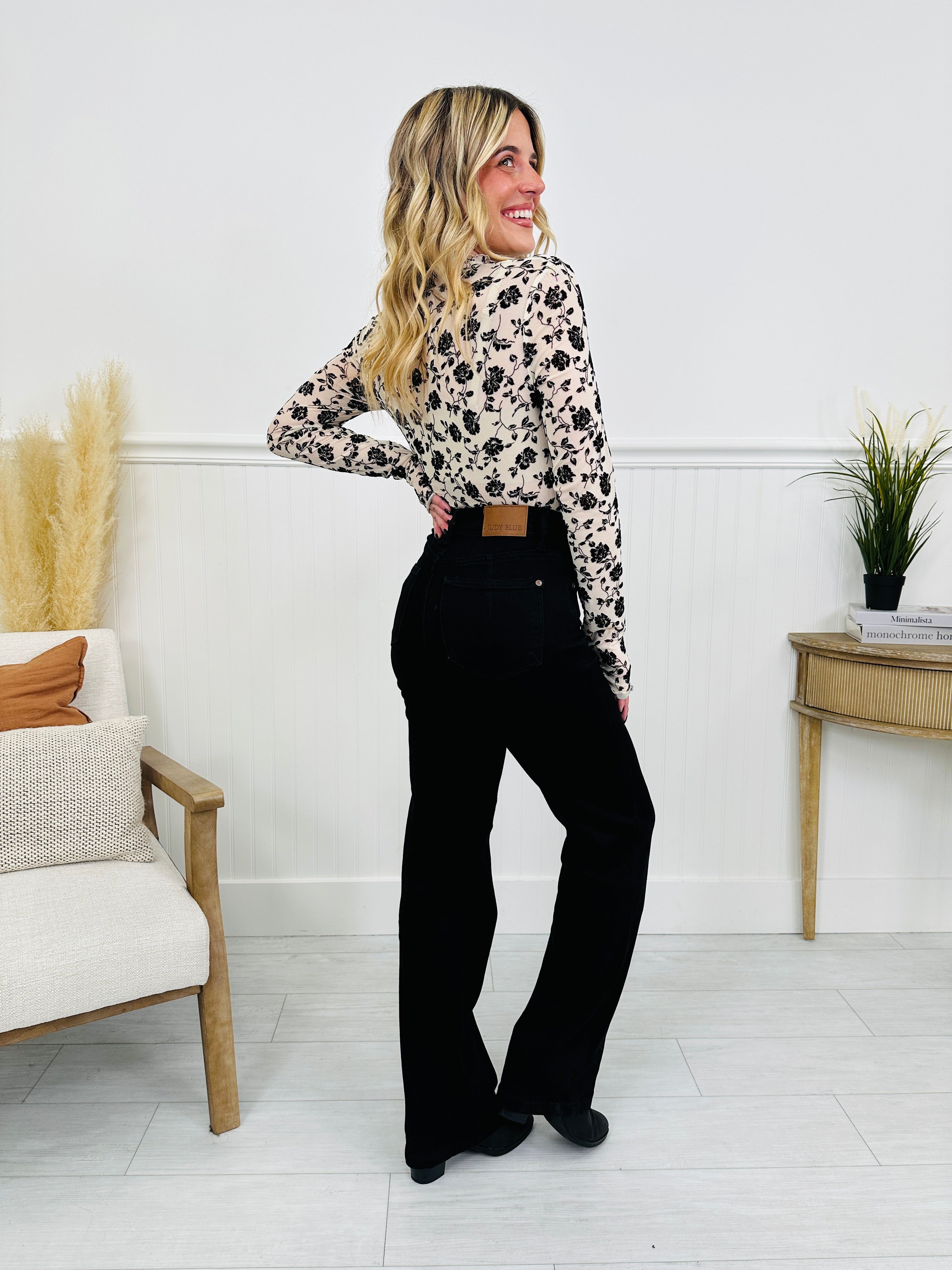 Judy Blue Forever Flattering Tummy Control Straight Leg Black Jeans