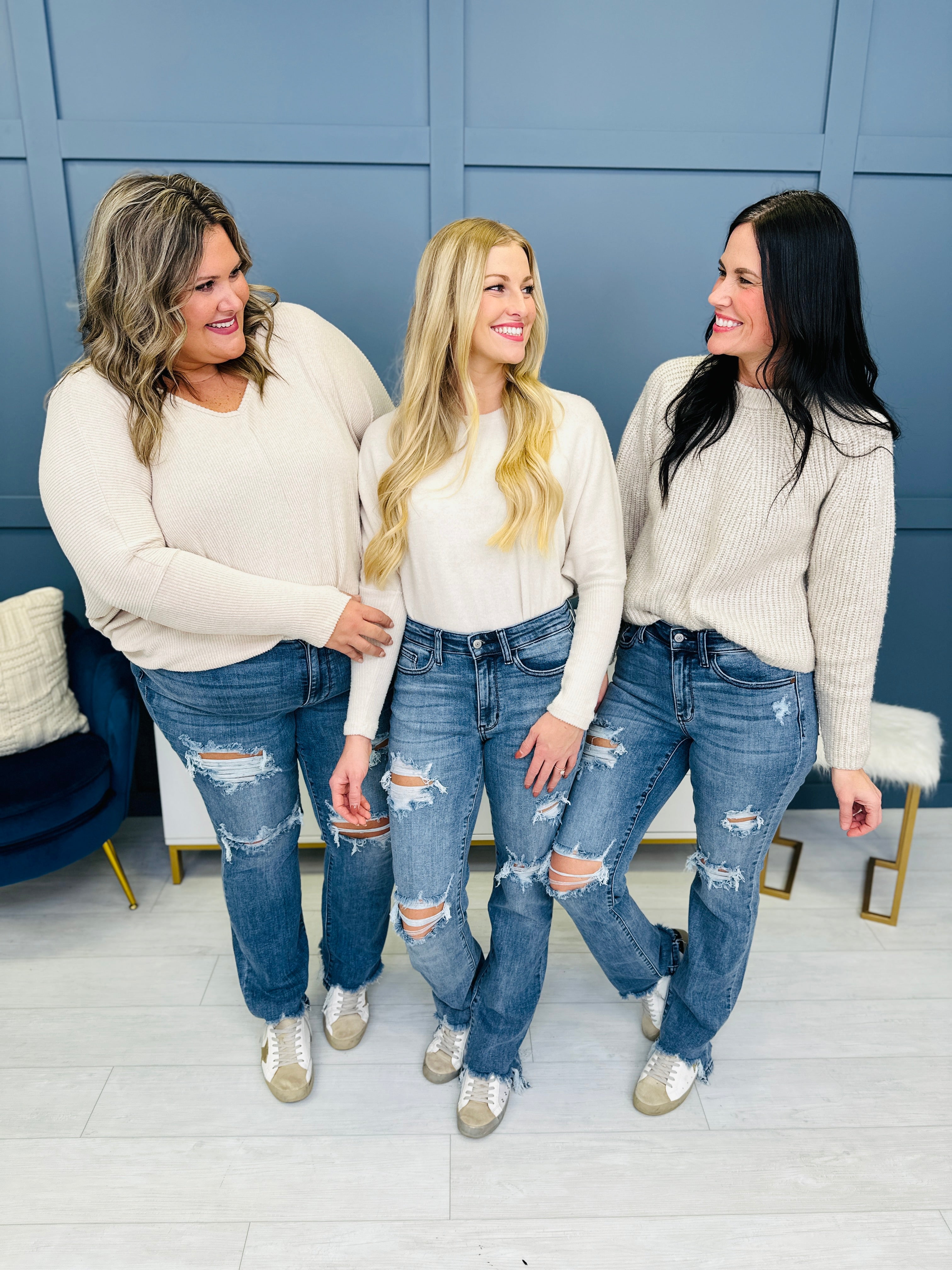 Judy Blue REG/CURVY Get Something Straight Mid Rise Jeans