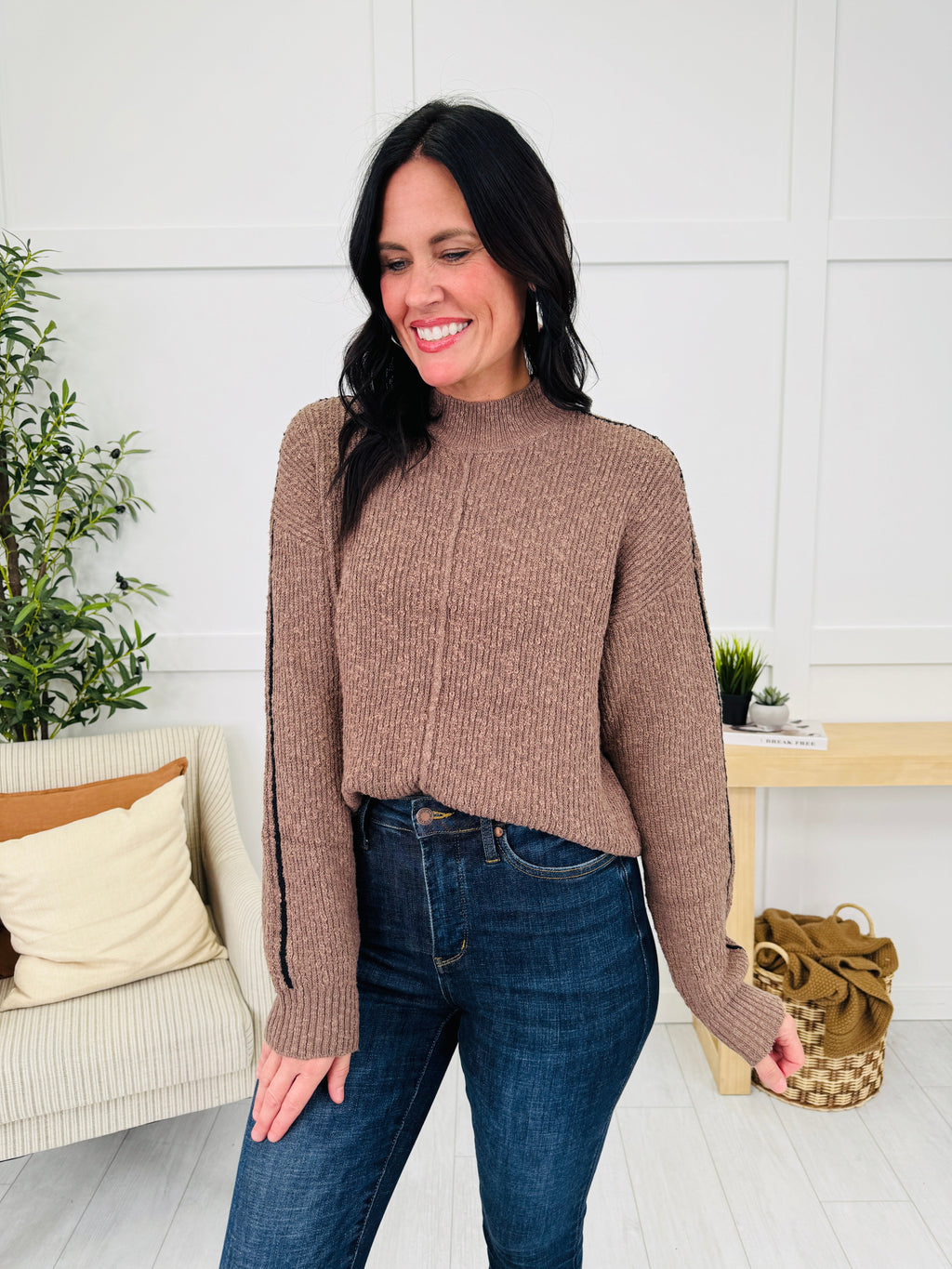 Modern Trace Sweater in Mocha