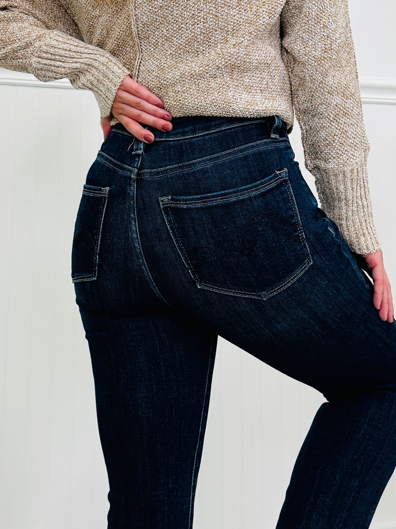 Feeling Fall Cropped Straight Tummy Control Jeans