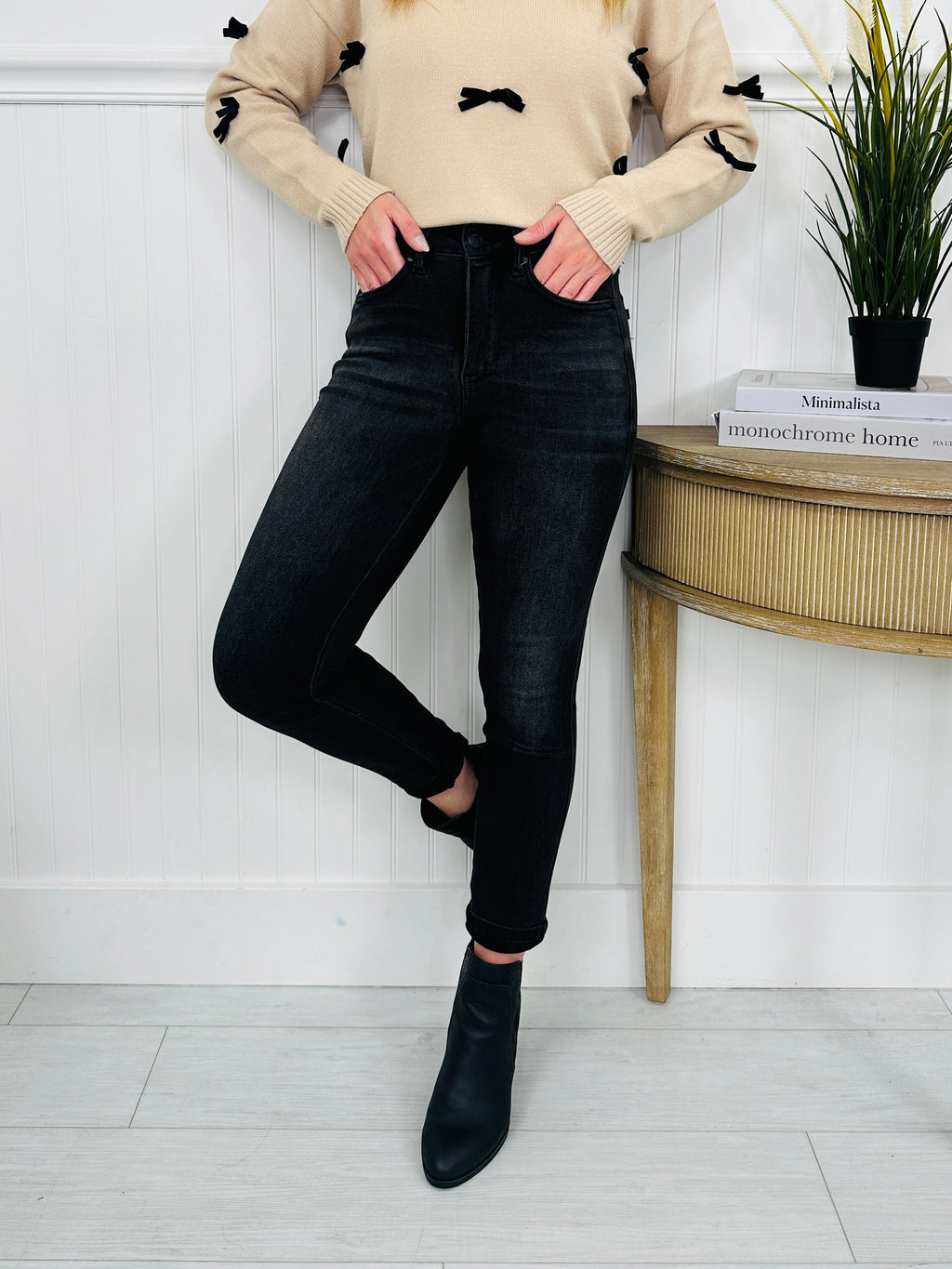Judy Blue Blackout Beauty Tummy Control Skinny Jeans
