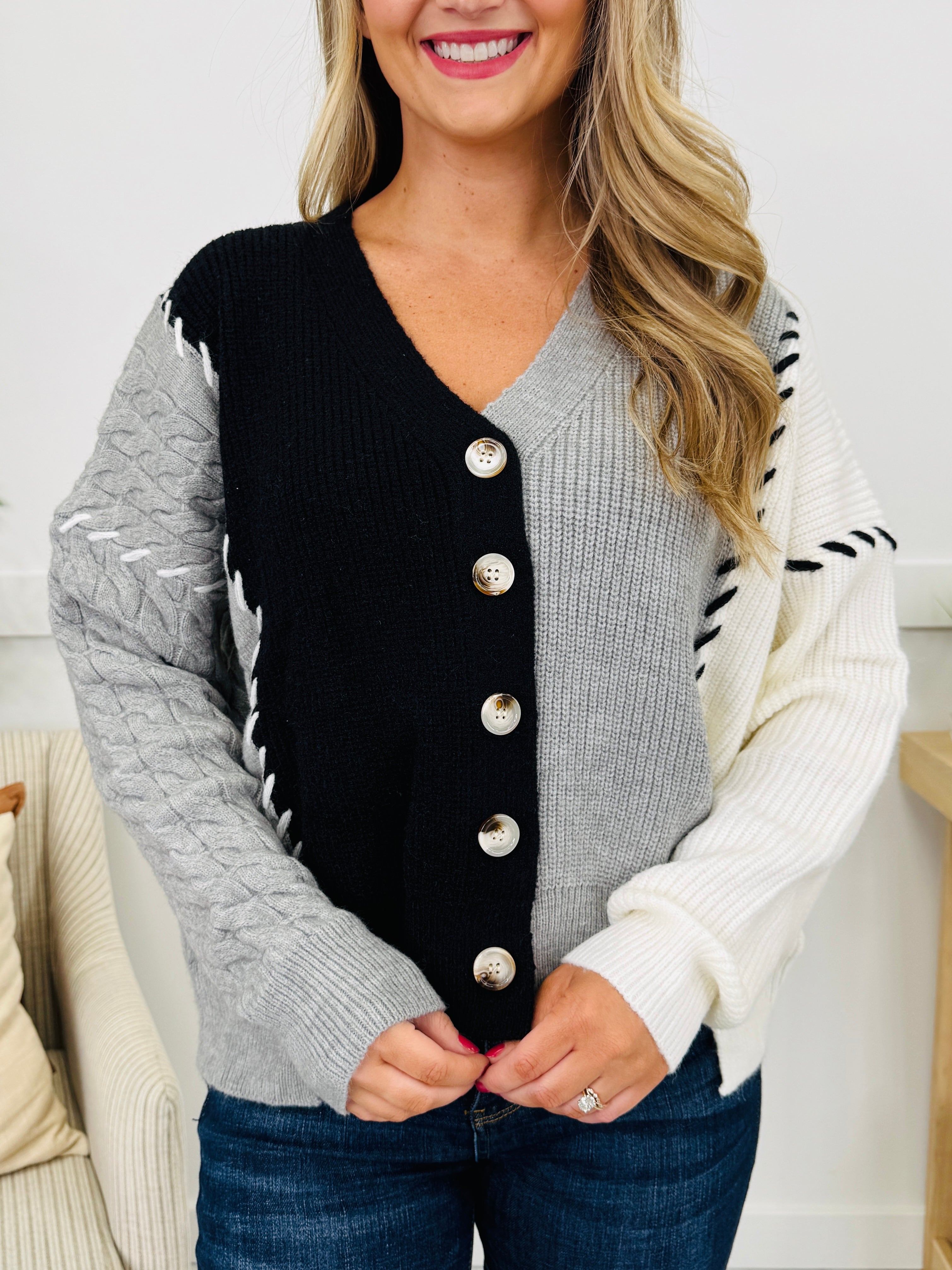 Side By Side Cardigan in Black/Grey