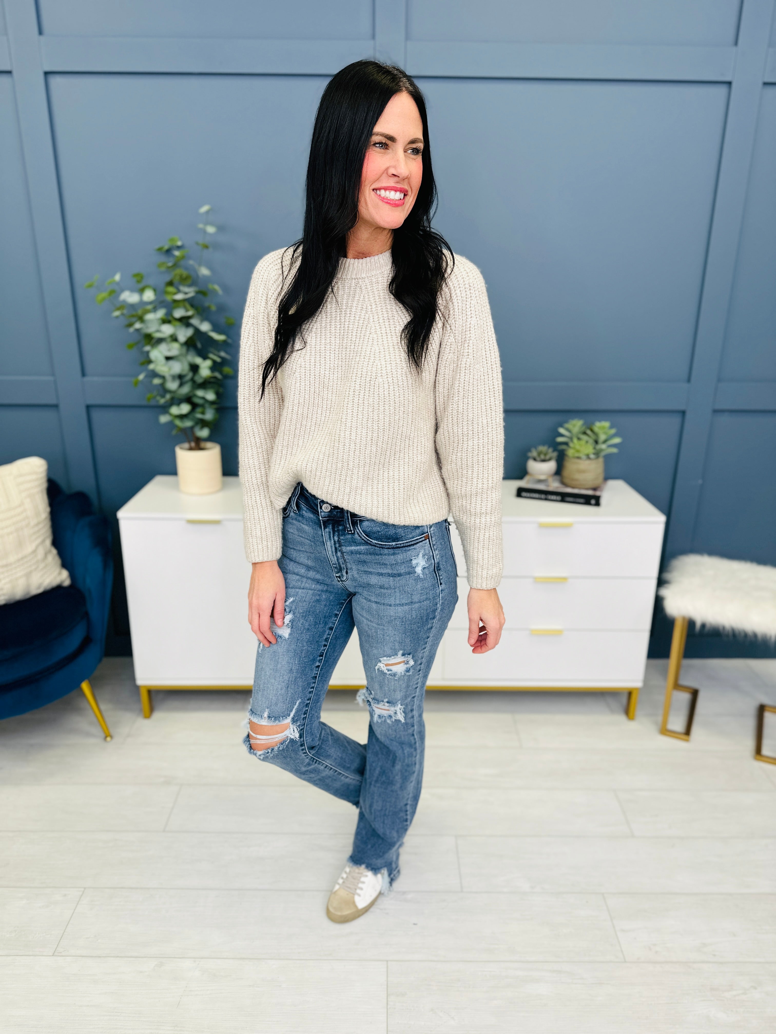 Judy Blue REG/CURVY Get Something Straight Mid Rise Jeans