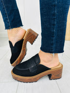 Slip Into Power Clogs in Black
