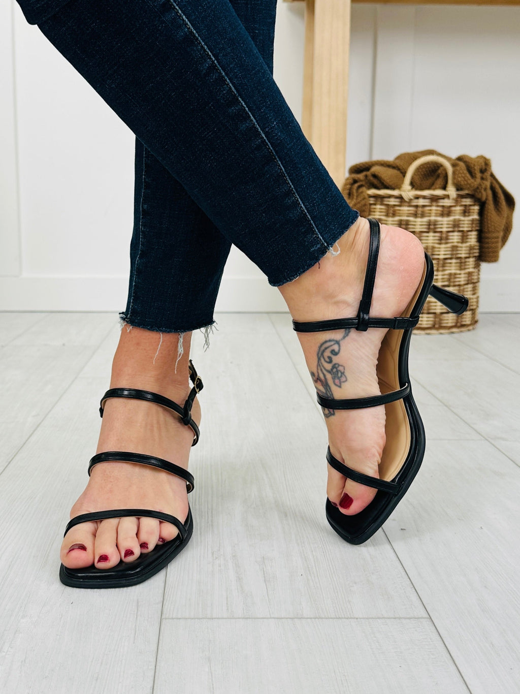 Timeless Trend Heels in Black