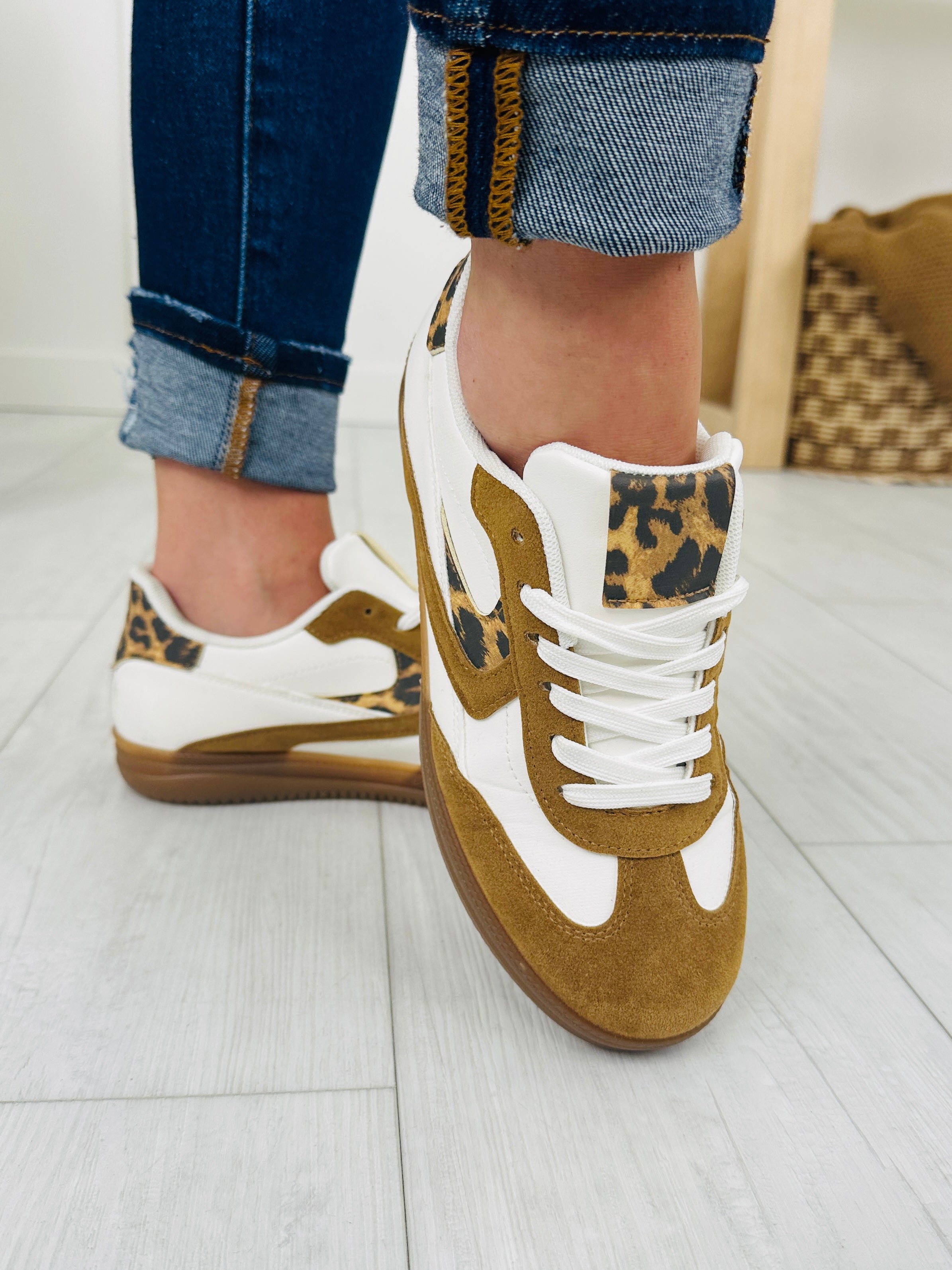 Roar Runner Sneakers