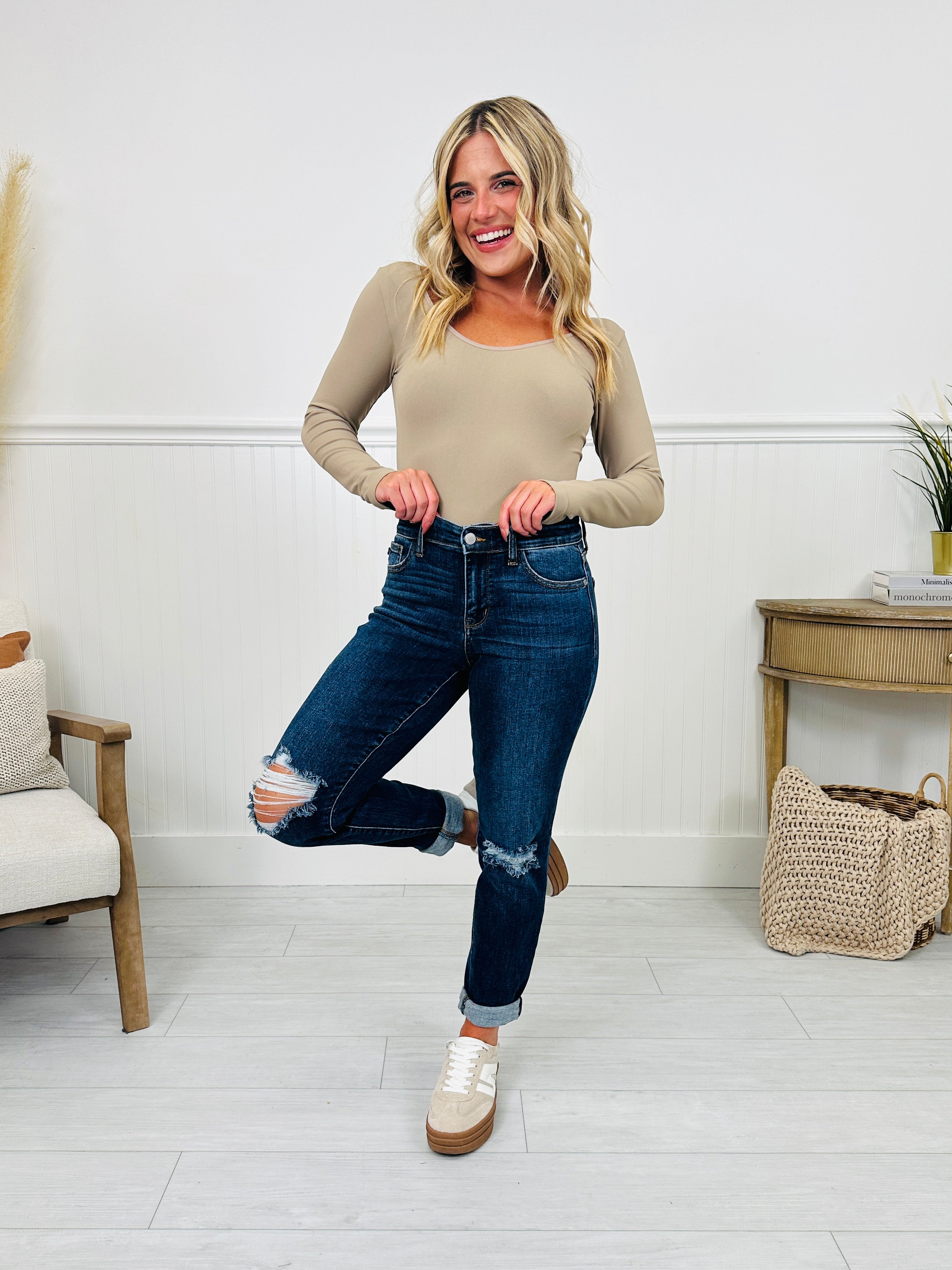 Judy Blue Walk This Way Slim Straight Leg Jeans