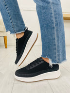 Tread The Line Sneakers in Black/White