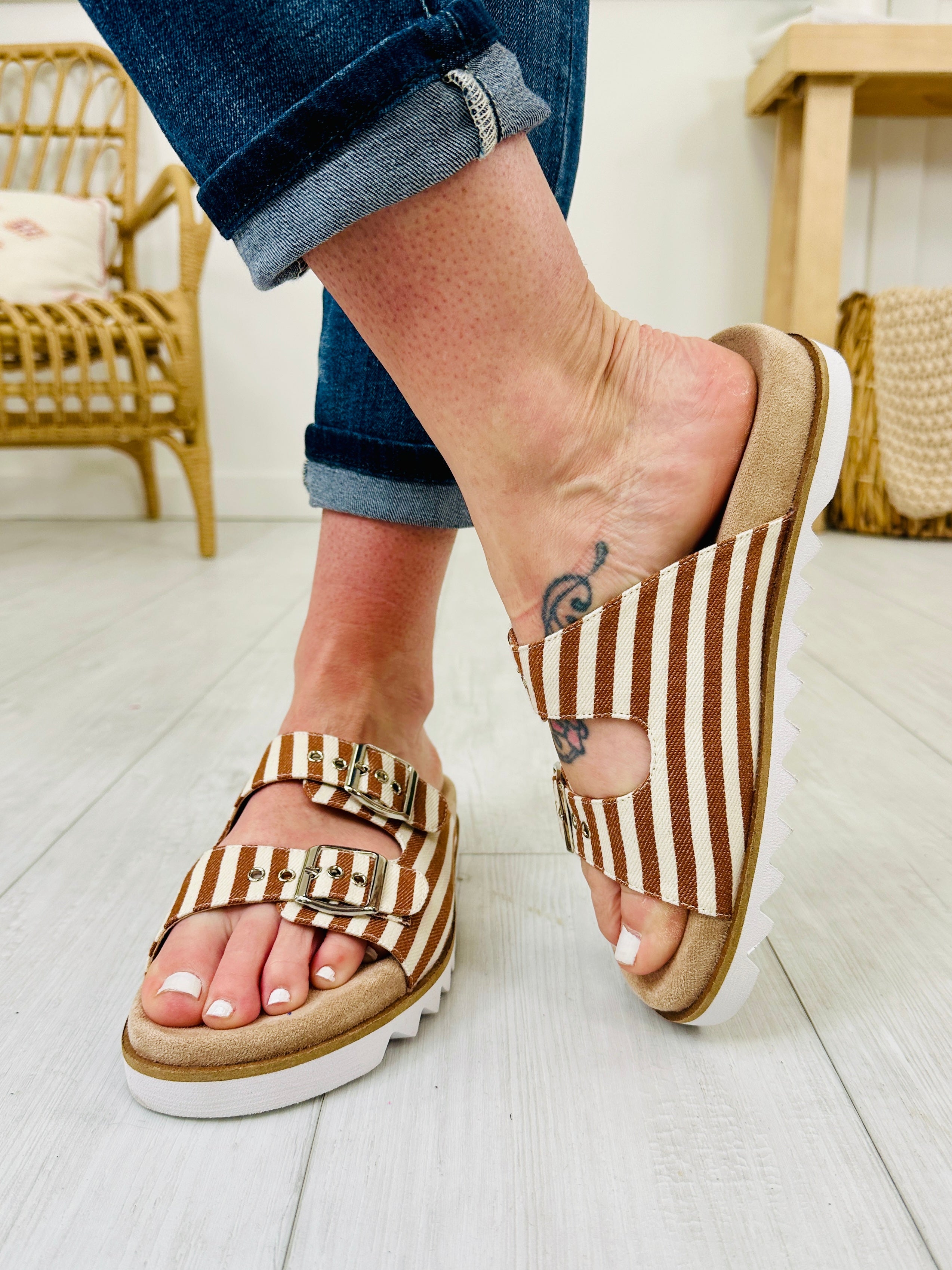 Beachfront Buckle Sandals in Tan Natural Stripe