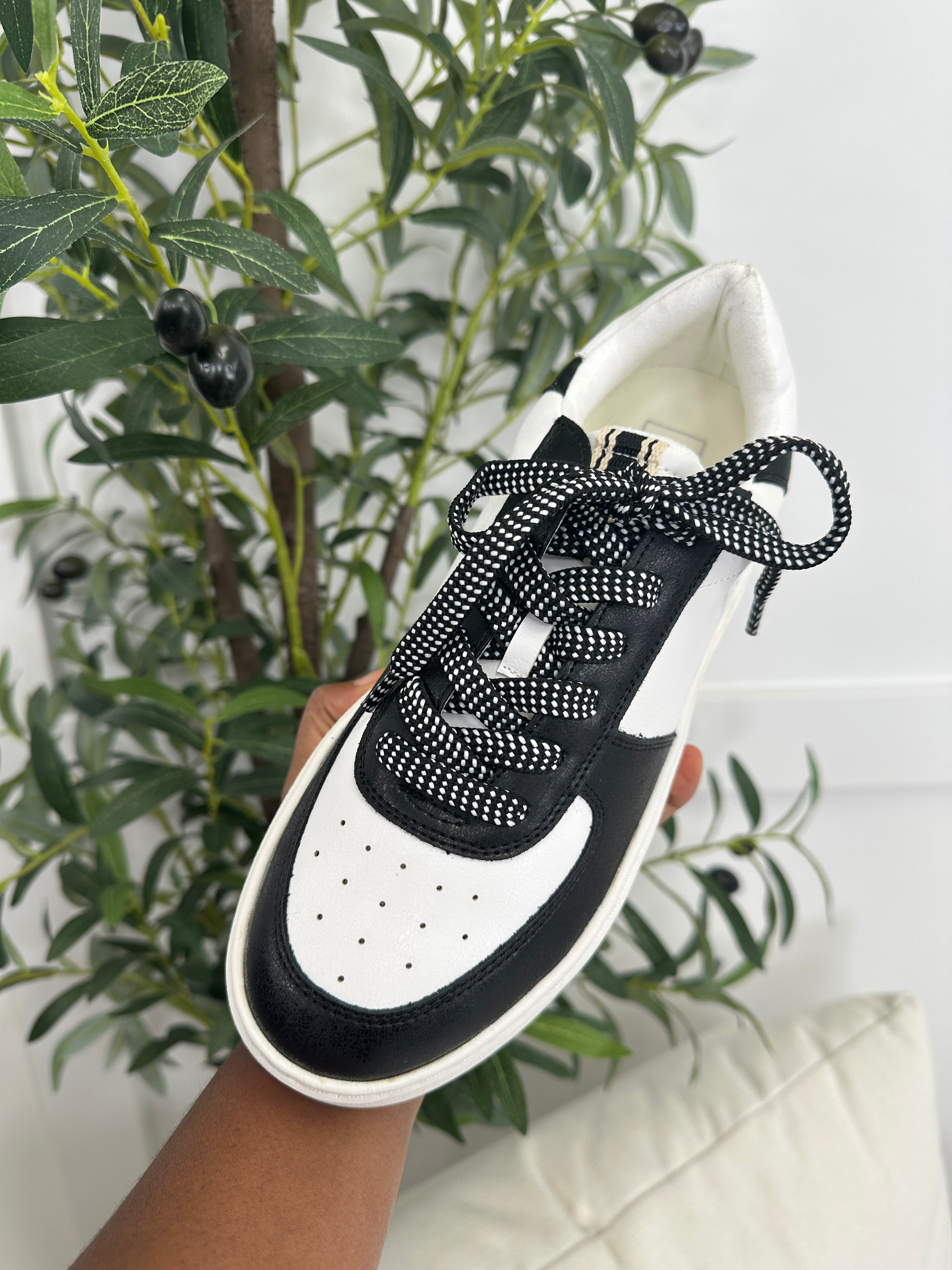 Level Up Sneaker in Black