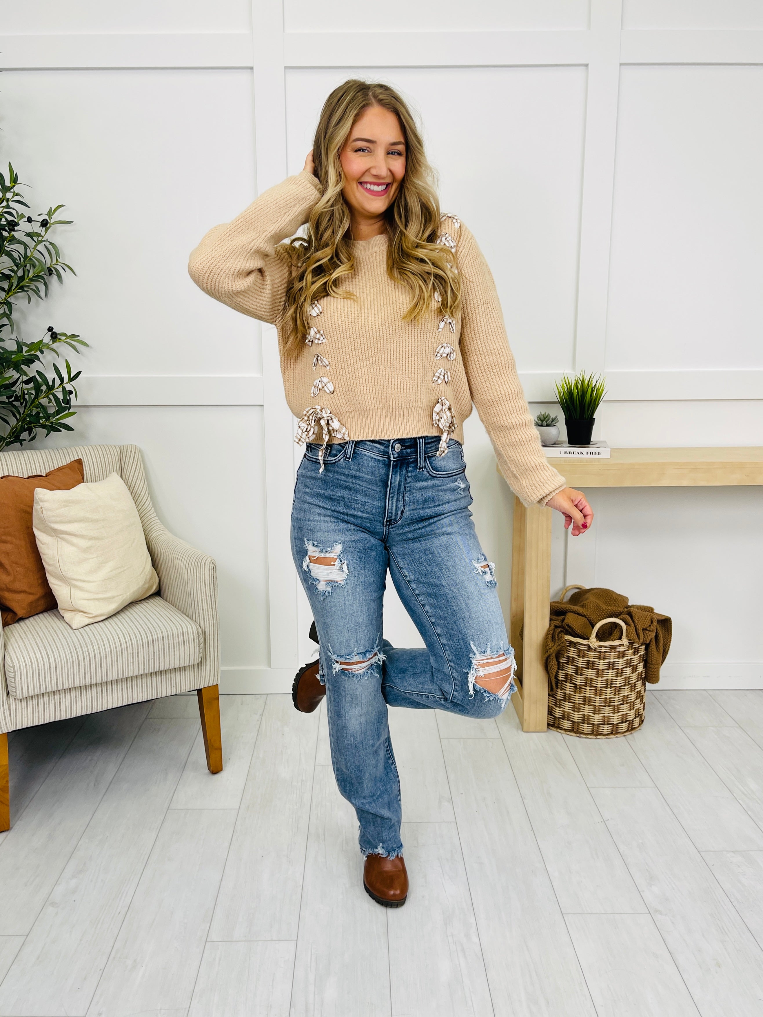 Judy Blue REG/CURVY Get Something Straight Mid Rise Jeans