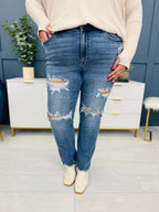 Judy Blue REG/CURVY Get Something Straight Mid Rise Jeans