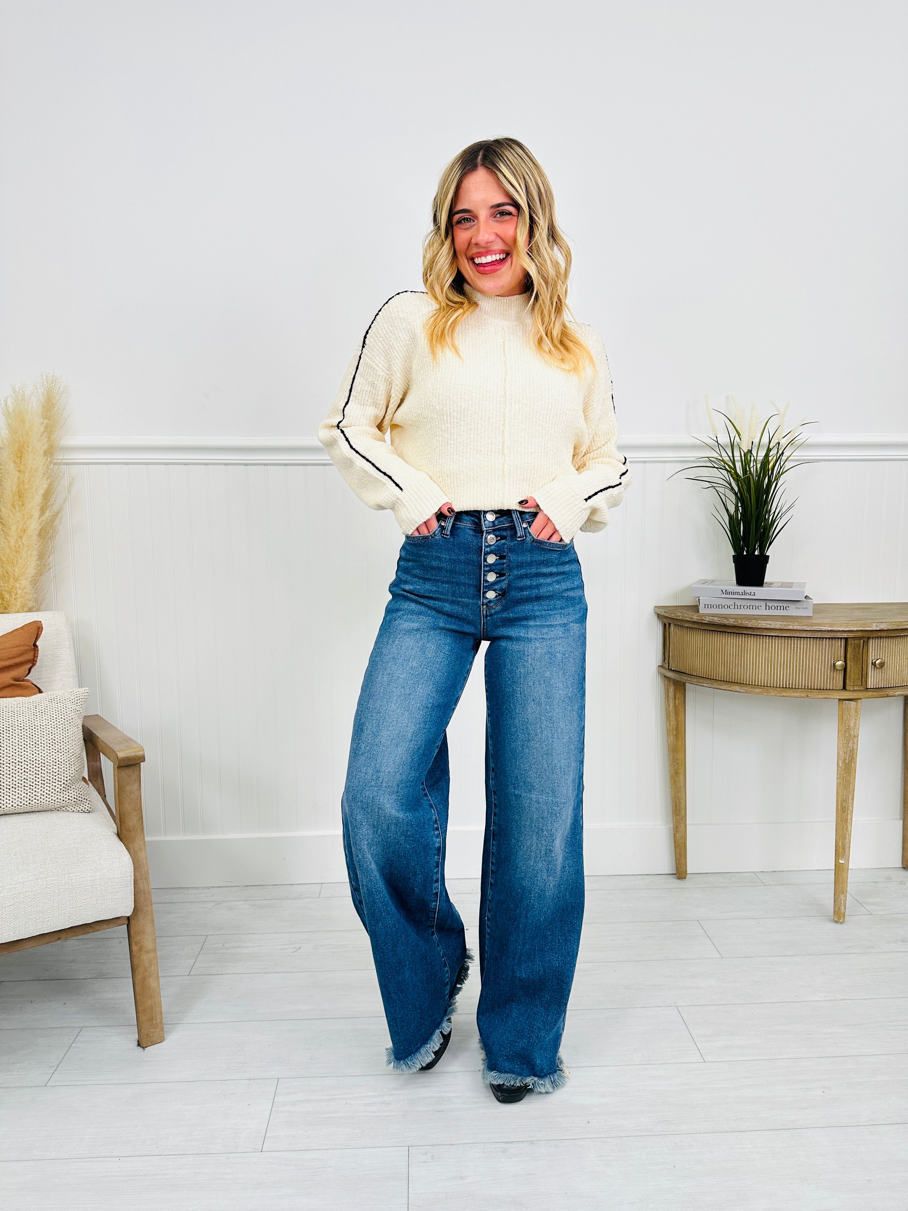 Judy Blue Touch of The Button Column Jeans