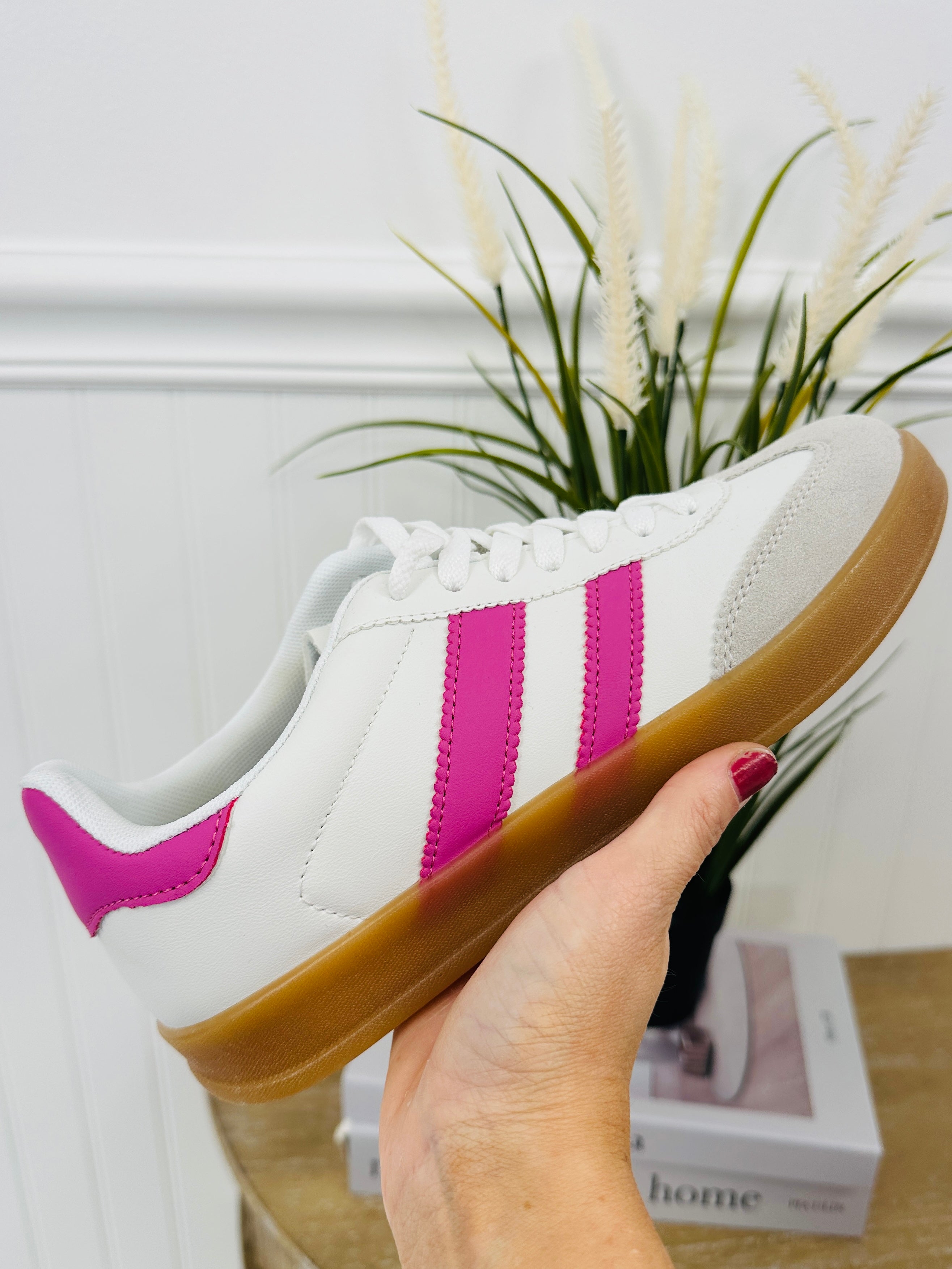 Downtown Dash Sneakers in Fuchsia