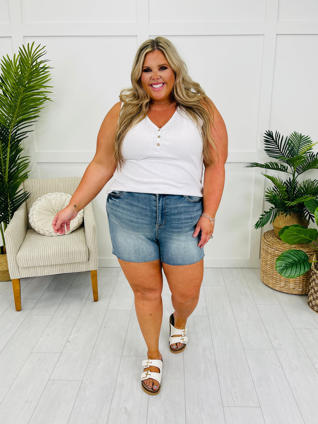 Judy Blue Star of the Show Seam Detail Shorts