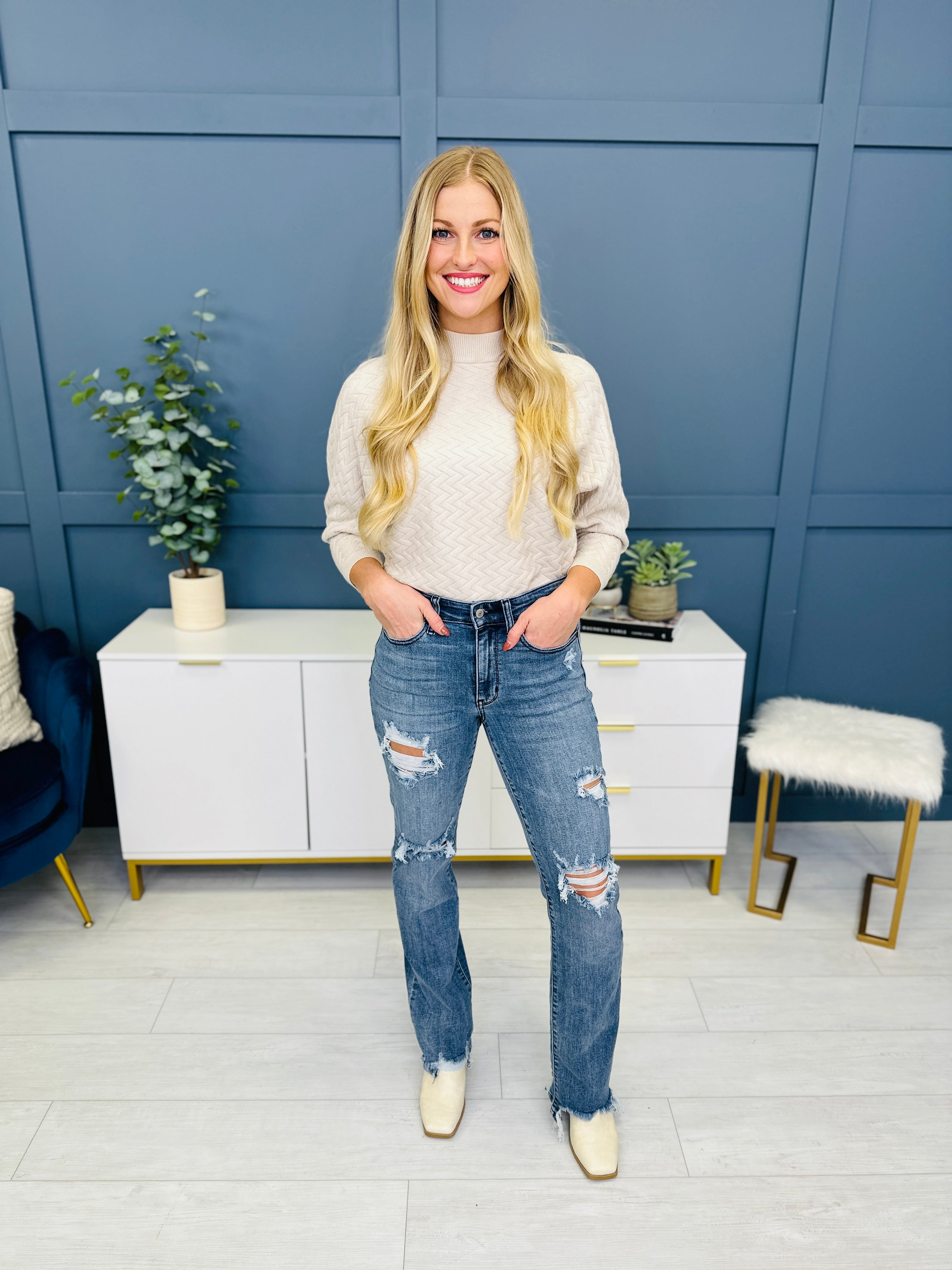 Judy Blue REG/CURVY Get Something Straight Mid Rise Jeans