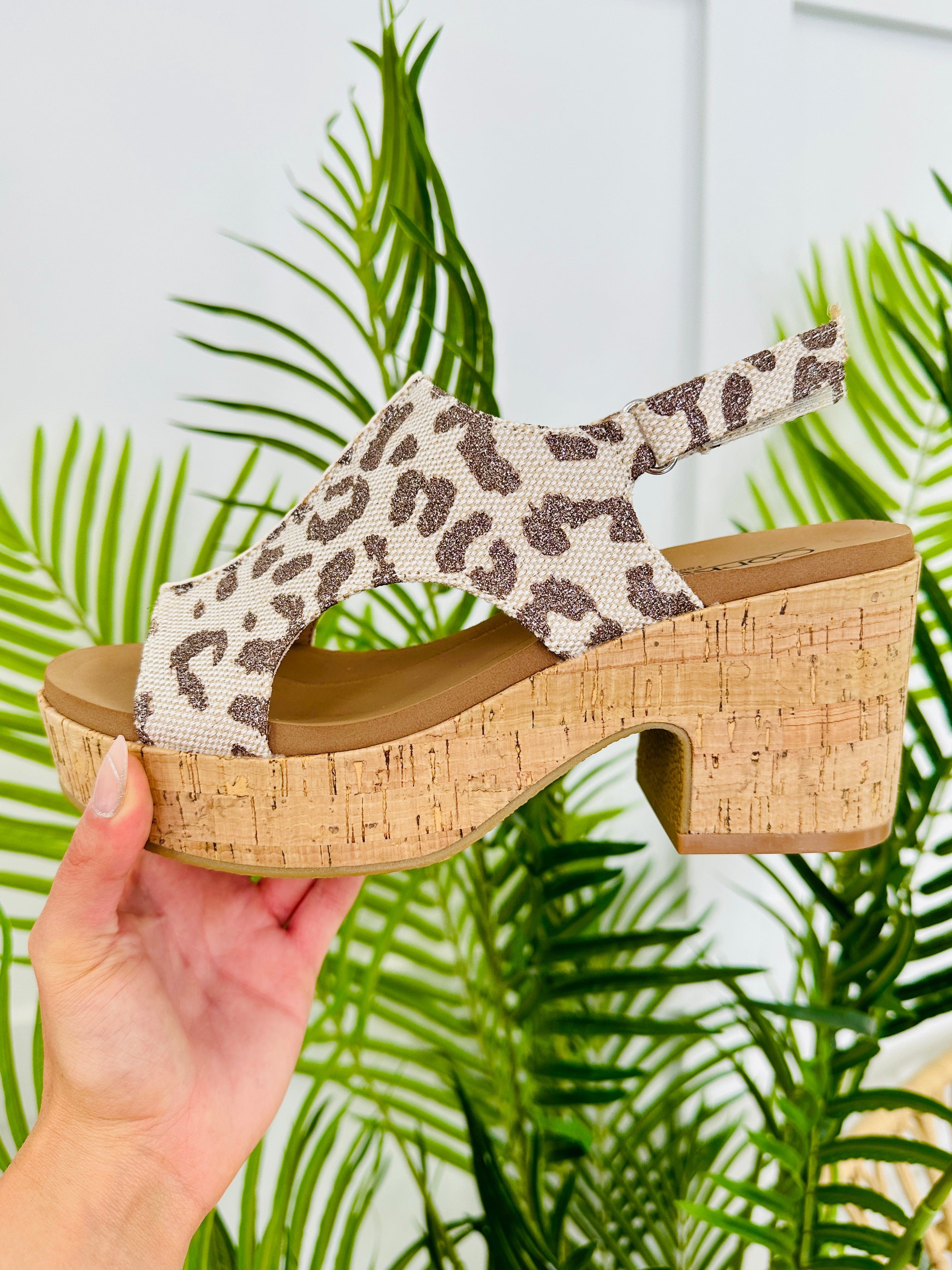 Sunkissed Stride Wedges In Tan Sparkle Leopard