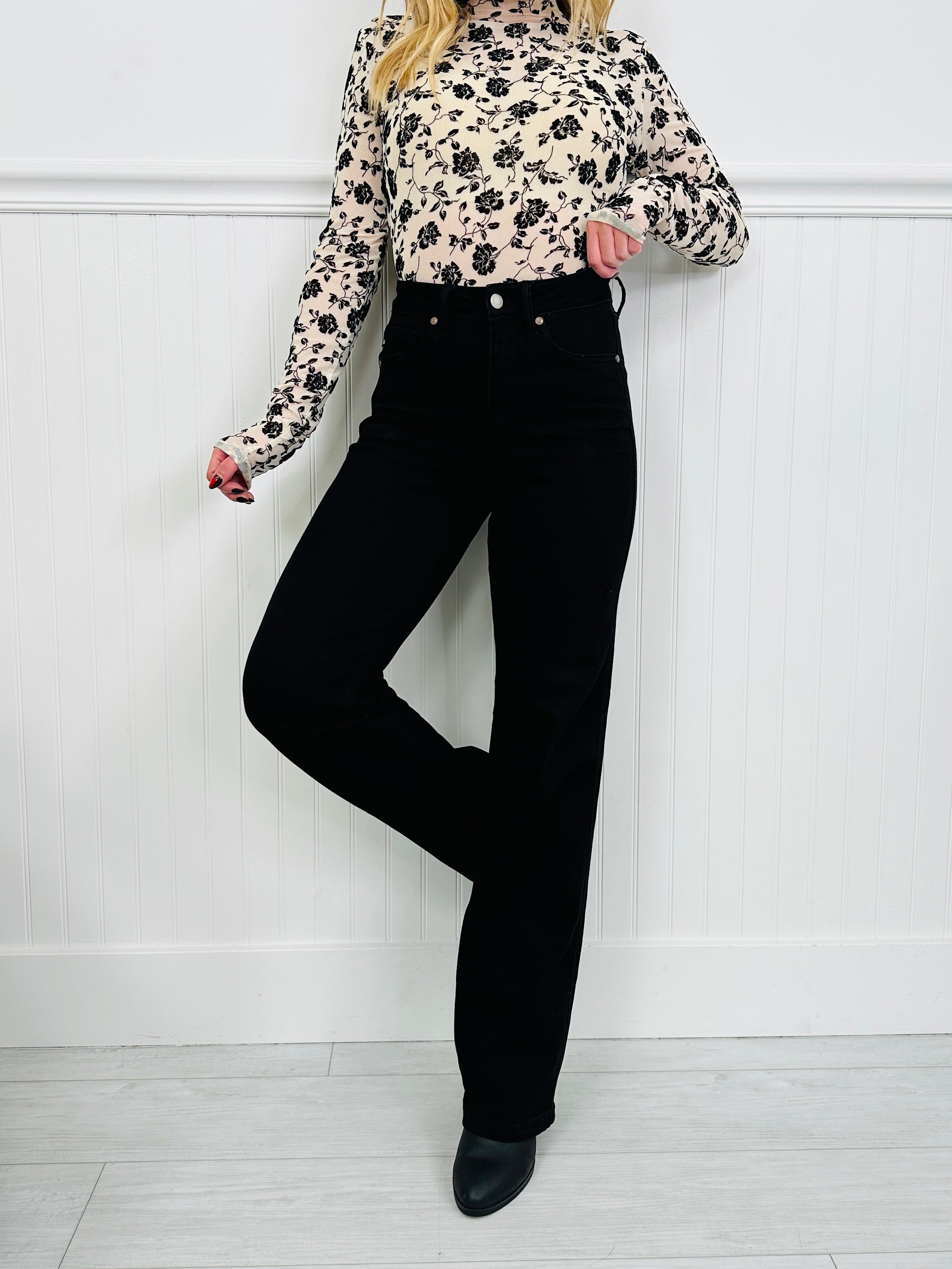 Judy Blue Forever Flattering Tummy Control Straight Leg Black Jeans