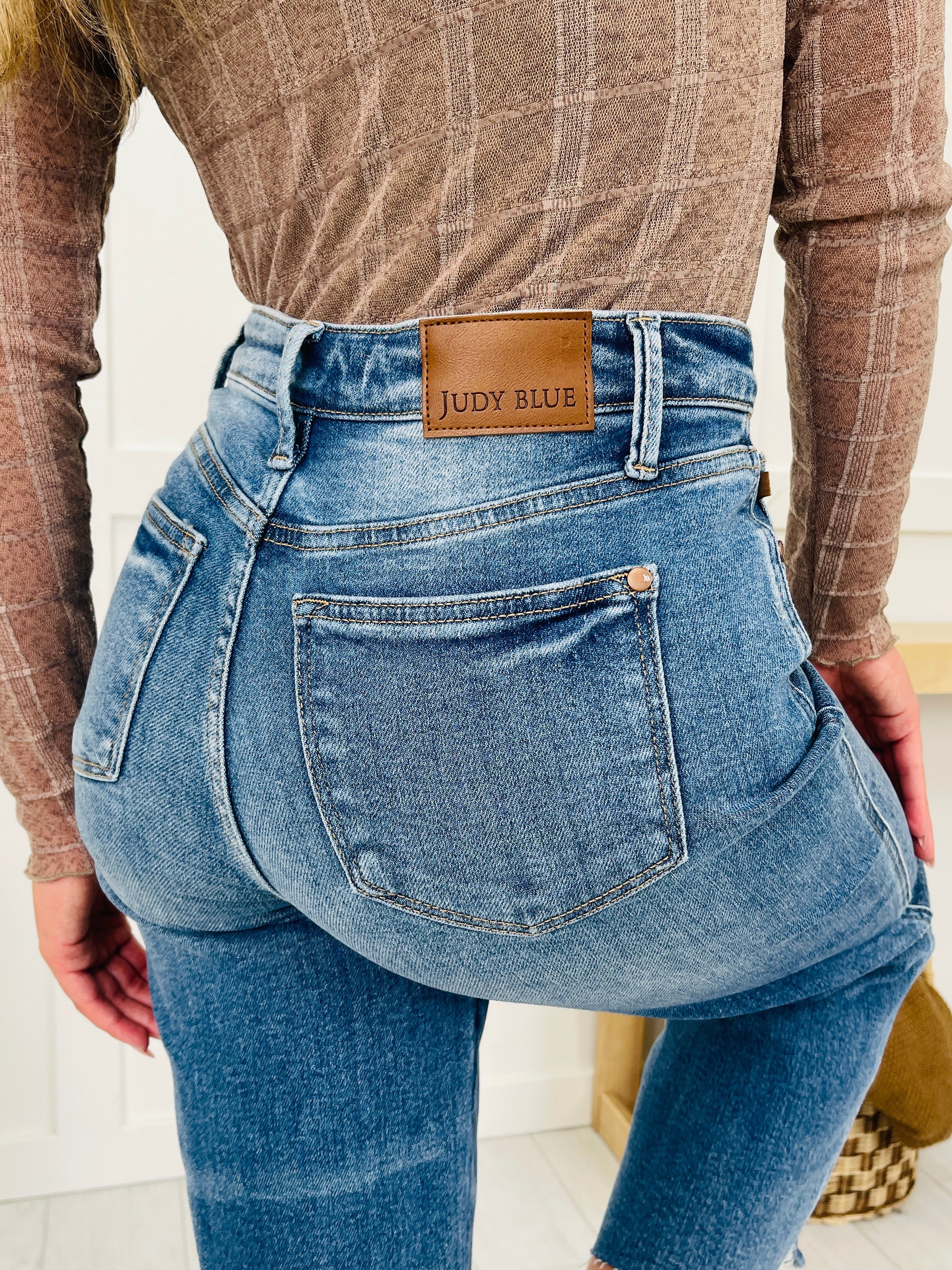 Judy Blue Mystical Magical Rigid Magic Cropped Wide Leg Jeans