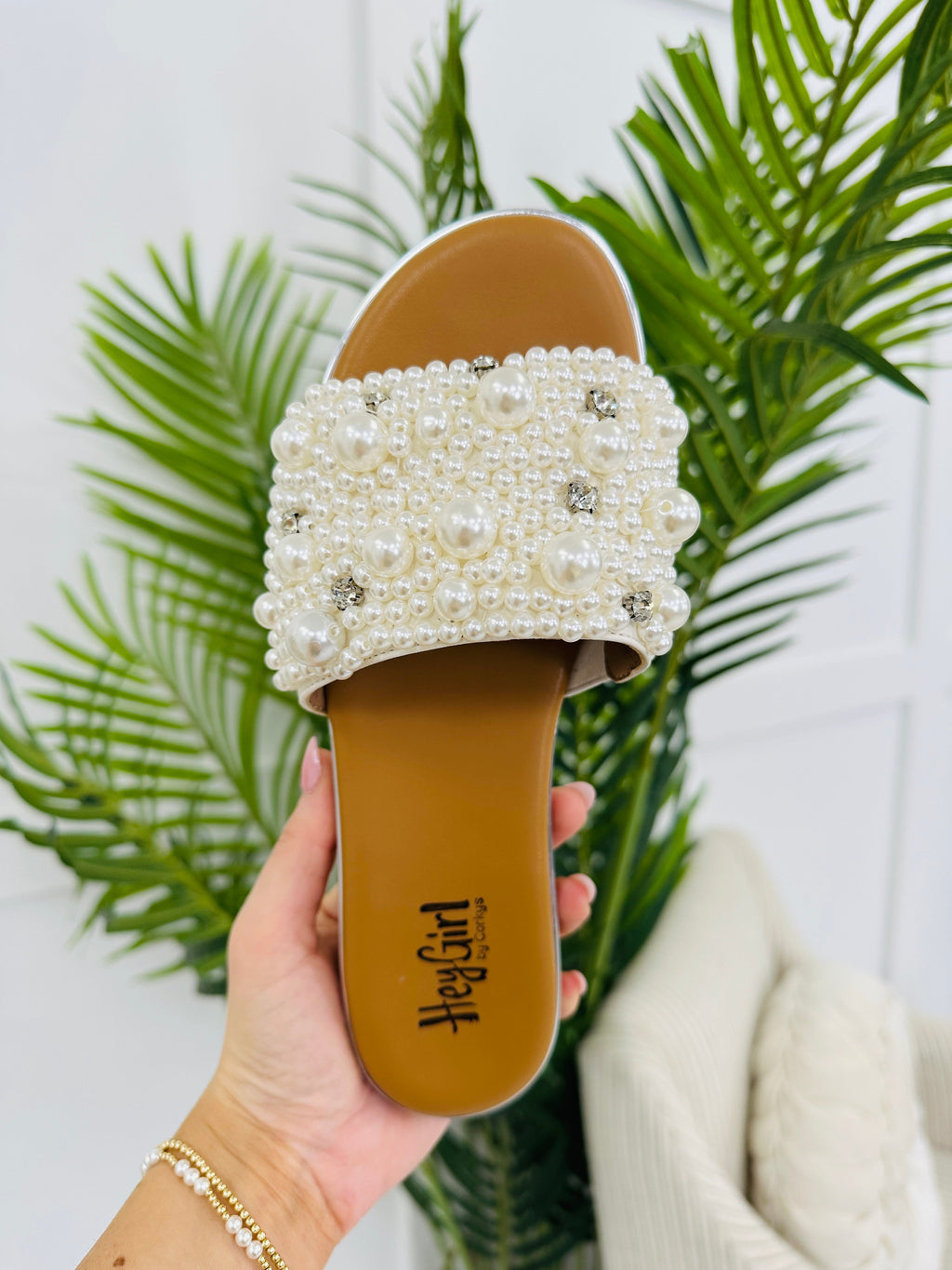 Rhinestone Romance Sandals In Ivory