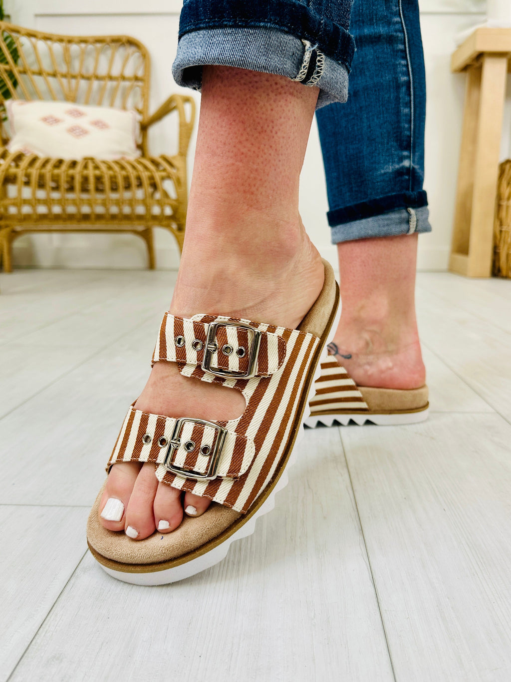 Beachfront Buckle Sandals in Tan Natural Stripe