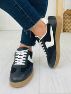 The Jetset Sneakers in Black