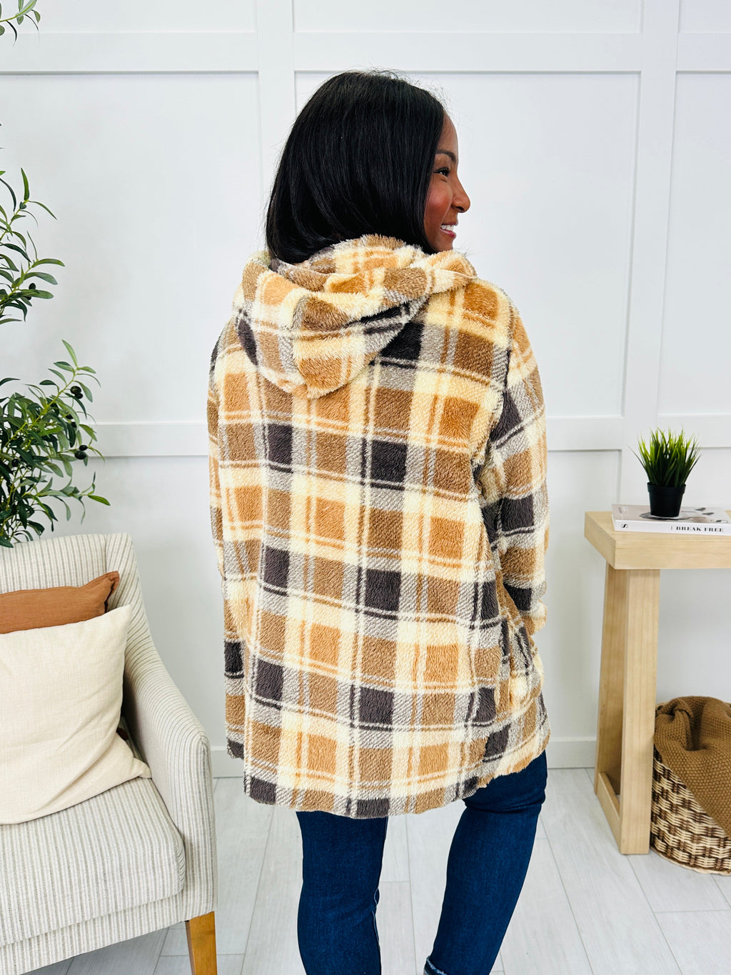 Luxe In The Wild Jacket In Camel