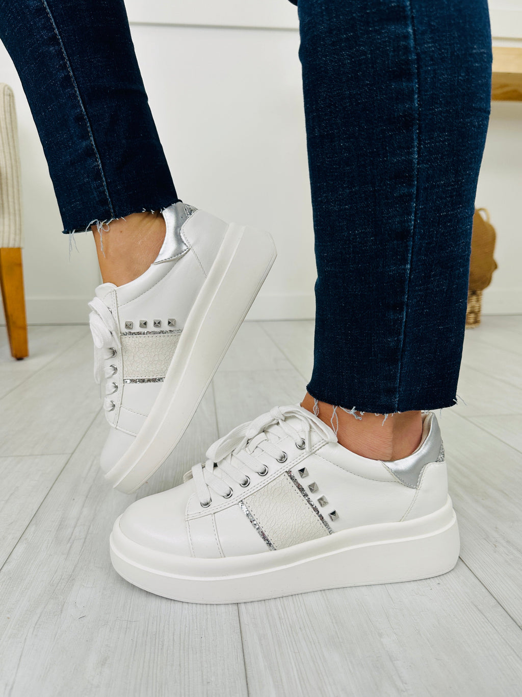 Quiet Force Sneakers in White