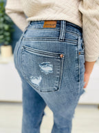 Judy Blue REG/CURVY Get Something Straight Mid Rise Jeans