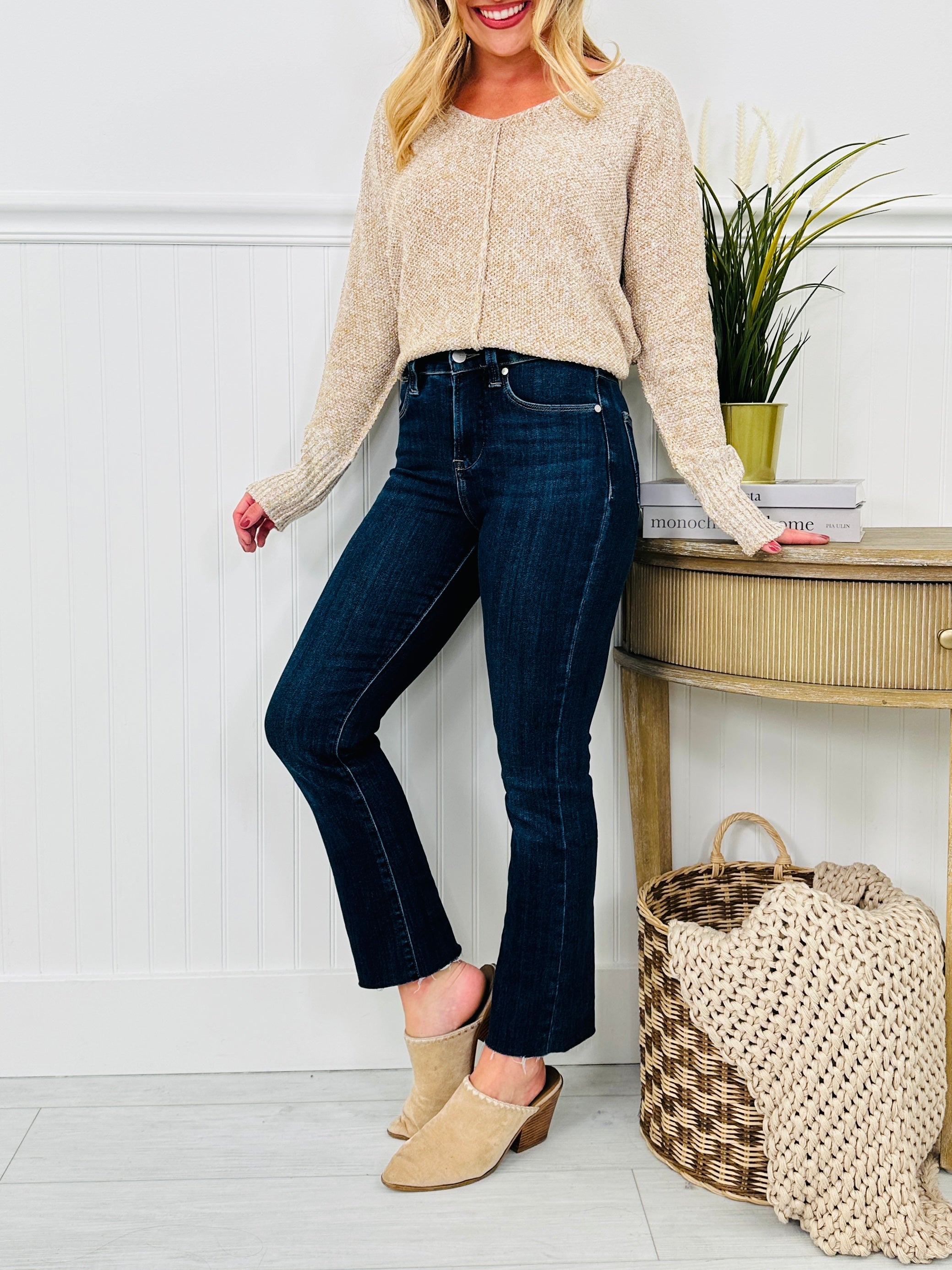 Feeling Fall Cropped Straight Tummy Control Jeans