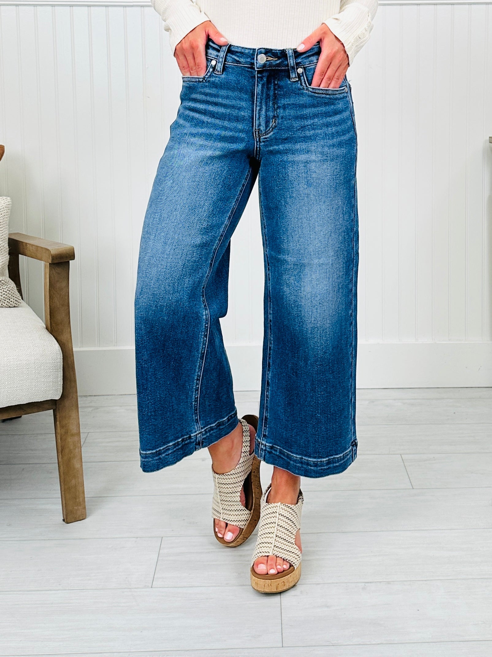 Judy Blue Places To Be Wide Leg Cropped Jeans