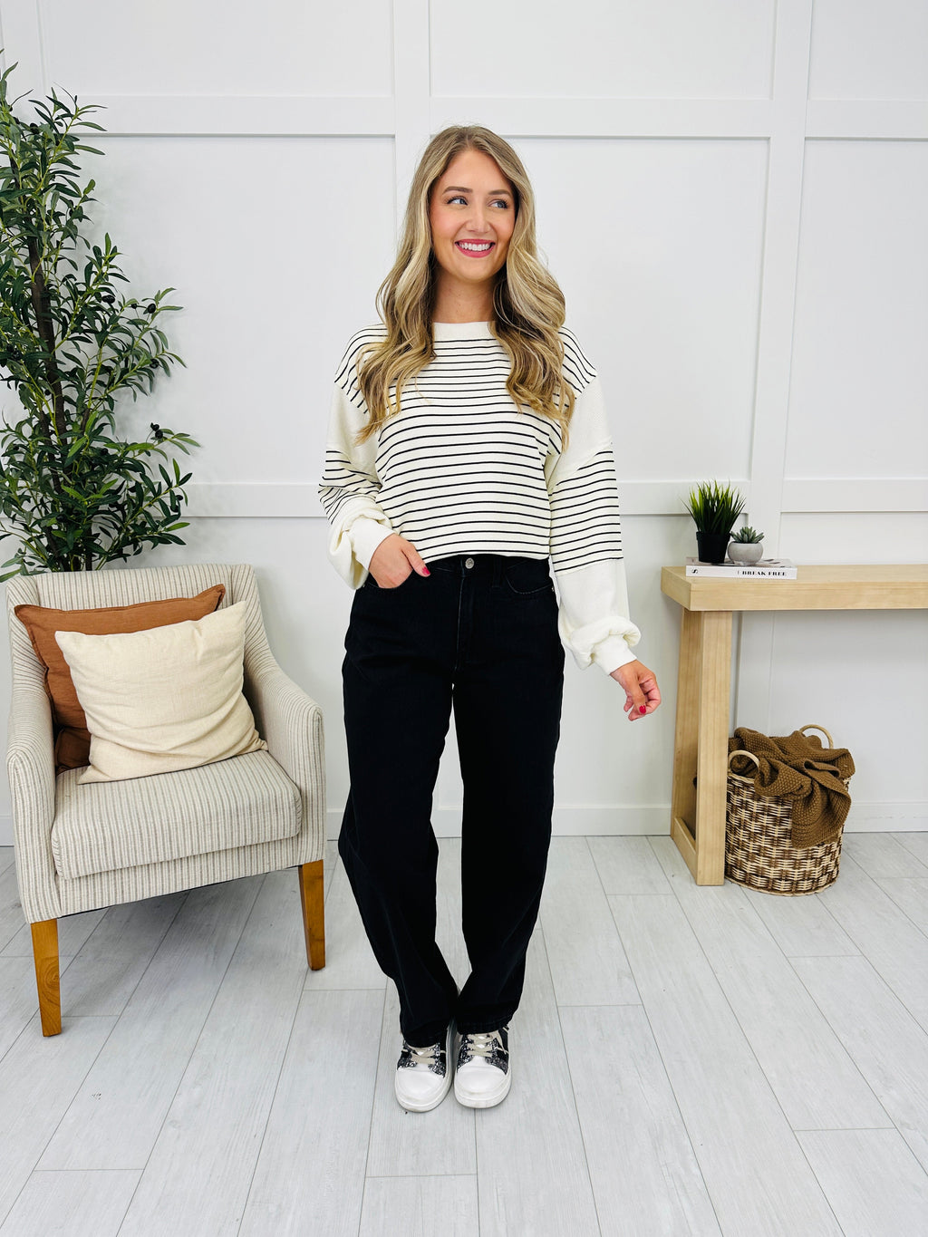 Judy Blue Bold & Barrel Rigid Magic Barrel Jeans