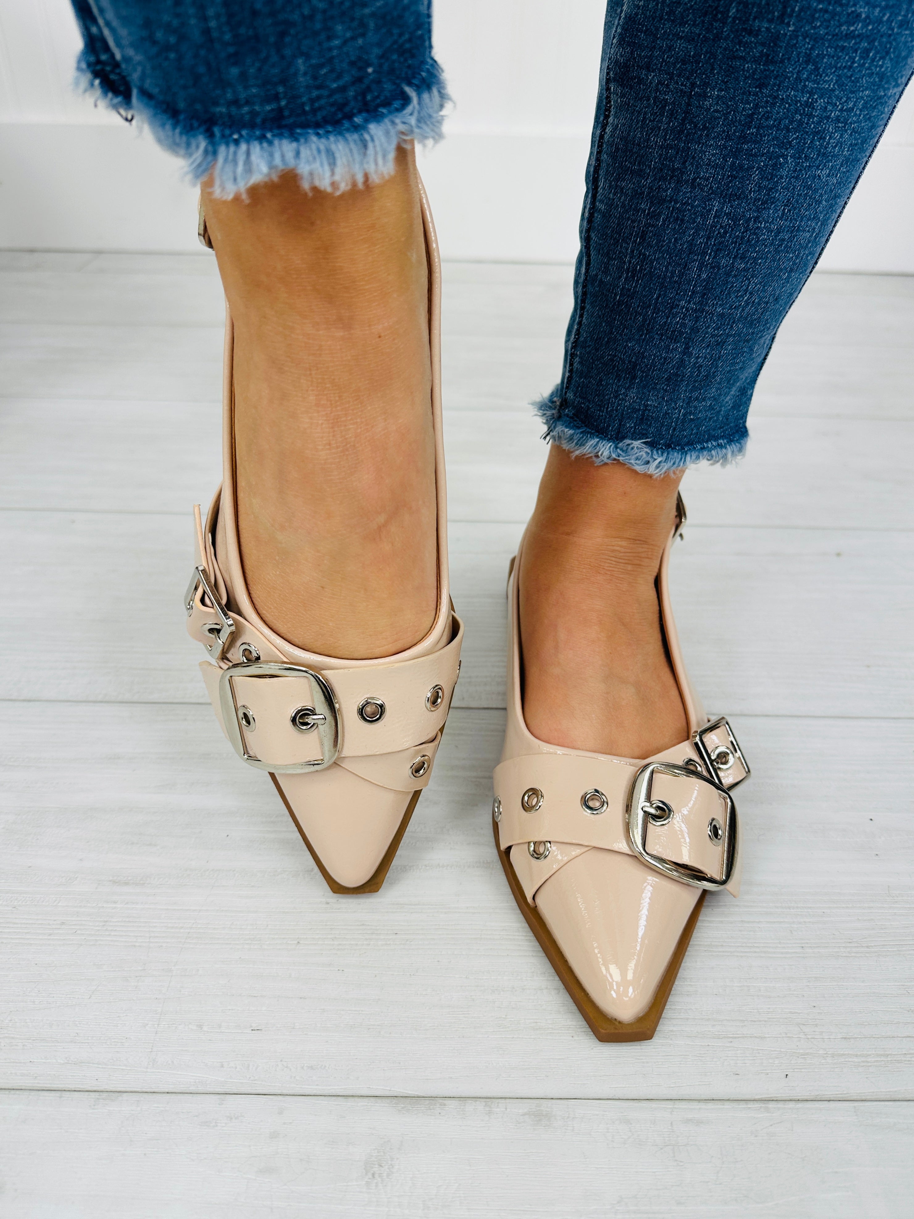 Gloss Factor Flat in Nude