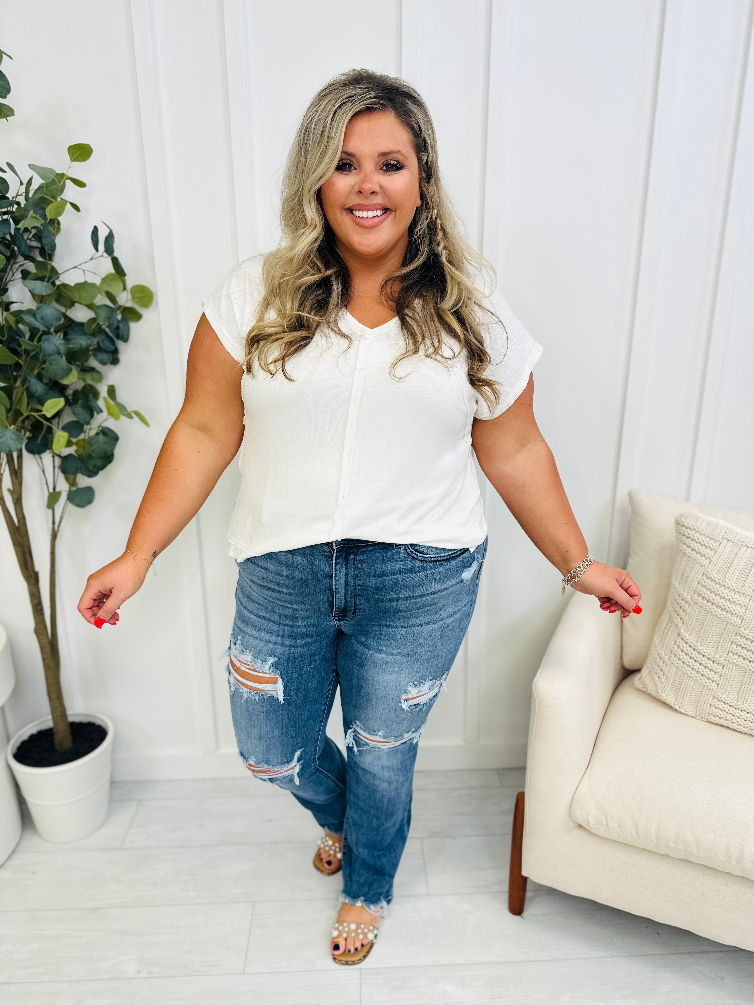 Judy Blue REG/CURVY Get Something Straight Mid Rise Jeans