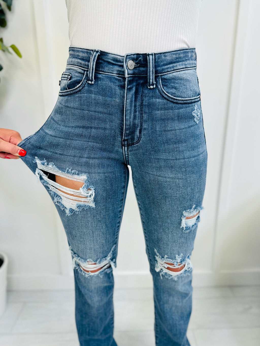 Judy Blue REG/CURVY Get Something Straight Mid Rise Jeans